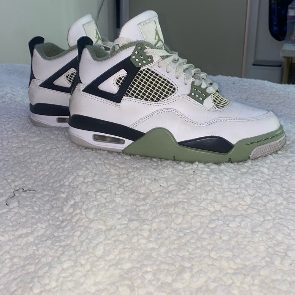 Jordan 4s Seafoam